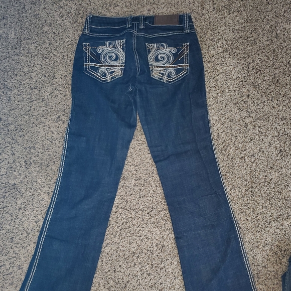 Cowgirl up jeans - Picture 4 of 6